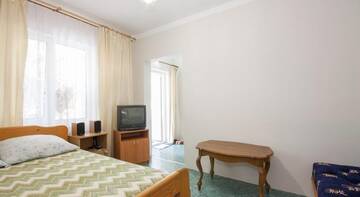 Фото номера Трехместный номер с террасой Гостиница Guest House Garant г. Судак 3