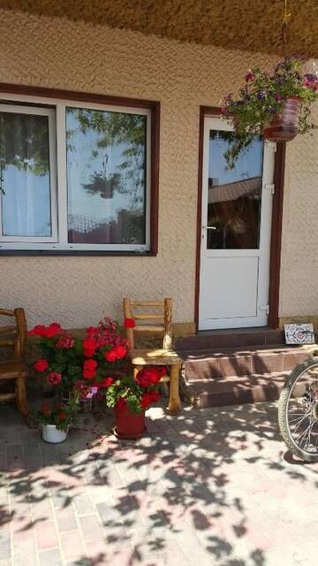 Фото номера Двухместный номер с двуспальной кроватью и дополнительной кроватью Гостевой дом Badem Inn г. Судак 20