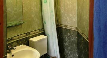 Фото номера Двухместный номер с 2 отдельными кроватями Гостиница Камелия г. Судак 3