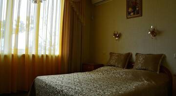 Фото номера Стандартный люкс Гостевой дом Inn Paradise г. Судак 6