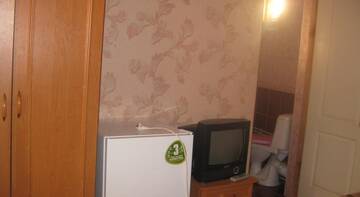 Фото номера Стандартный двухместный номер с 2 отдельными кроватями Гостиница Гостевой Дом Идиллия г. Судак 3