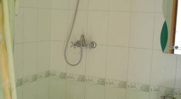 Фото номера Стандартный семейный номер Гостиница Guest House Gagarina 45B г. Судак 2