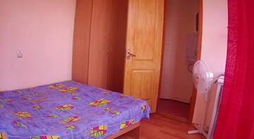 Фото номера Стандартный трехместный номер Гостиница Guest House Gagarina 45B г. Судак 2