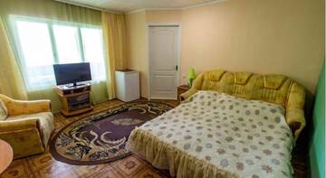 Фото номера Четырехместный номер &quot;Комфорт&quot; Гостиница Guest House Nicole г. Судак 12