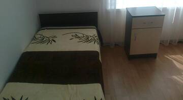 Фото номера Стандартный трехместный номер Гостиница Guest House LAIM г. Судак 4