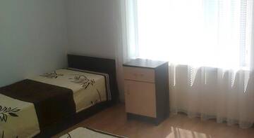 Фото номера Стандартный трехместный номер Гостиница Guest House LAIM г. Судак 3