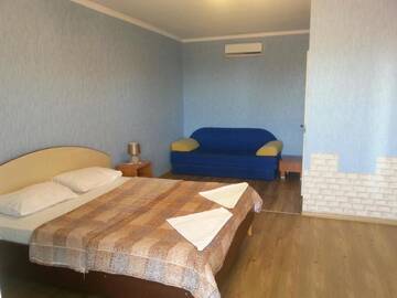 Фото номера Четырехместный номер Делюкс Гостевой дом Danetta Inn г. Судак 9
