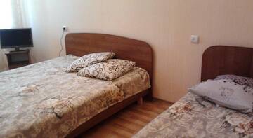 Фото номера Бюджетный трехместный номер Гостевой дом Inn Priliv г. Судак 4