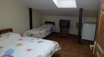 Фото номера Трехместный номер с основными удобствами Гостиница Guest House on Morskaya г. Судак 2