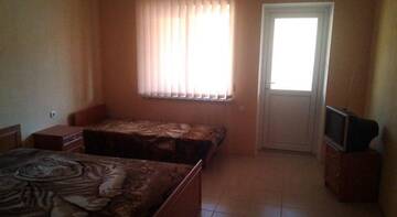 Фото номера Трехместный номер  Гостиница Guest House Venera г. Судак 8