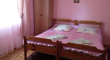 Фото номера Двухместный номер с 1 кроватью Гостиница Гостевой дом Эдельвейс г. Судак 4