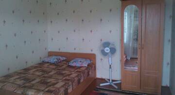 Фото номера Бюджетный трехместный номер Гостевой дом Rooms with Fortress View г. Судак 2
