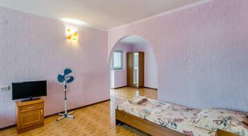 Фото номера Четырехместный номер с ванной Гостиница Эйфория г. Судак 5