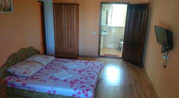 Фото номера Трехместный номер Гостиница Guest House Nonna г. Судак 5