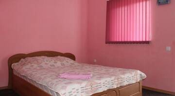 Фото номера Трехместный номер -люкс Гостиница Guest House Katrin г. Судак 5