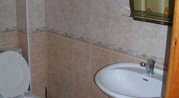 Фото номера Четырехместный номер с душем Гостиница Guest House Sefa г. Судак 5