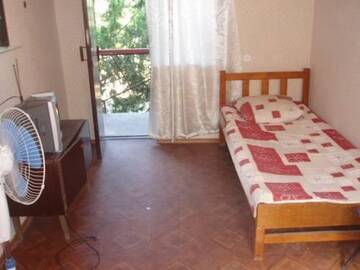 Фото номера Бюджетный трехместный номер Гостевой дом Mini Hotel on Gornaya г. Судак 4
