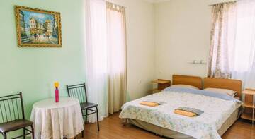 Фото номера Четырехместный номер -люкс Гостиница Guest house Charly г. Судак 5
