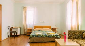 Фото номера Трехместный номер Делюкс Гостиница Guest house Charly г. Судак 2