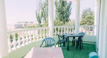 Фото номера Четырехместный номер -люкс Гостиница Guest house Charly г. Судак 7