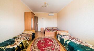 Фото номера Четырехместный номер  Гостевой дом Eshil Ada u Abdully г. Судак 2