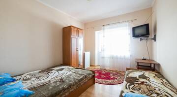 Фото номера Трехместный номер  Гостевой дом Eshil Ada u Abdully г. Судак 4