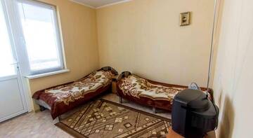 Фото номера Двухместный номер с 1 кроватью или 2 отдельными кроватями и душем Гостевой дом Виола Теслюк г. Судак 11
