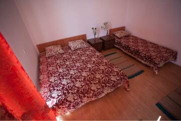 Фото номера Четырёхместный номер Гостиница Chair Guest house г. Судак 3