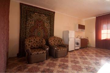 Фото номера Двухкомнатный номер Гостиница Chair Guest house г. Судак 4