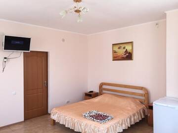 Фото номера Трехместный номер -люкс Гостиница Guest House Komfort г. Судак 10