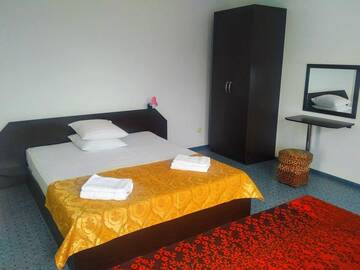 Фото номера Двухместный номер с 1 кроватью Гостиница 1000 Stars Hotel г. Судак 2