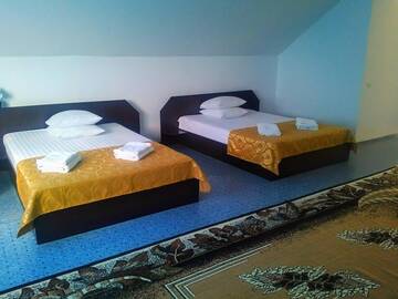 Фото номера Четырехместный номер Делюкс Гостиница 1000 Stars Hotel г. Судак 6