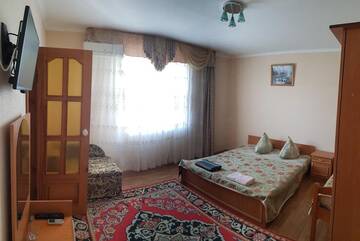 Фото номера Трехместный номер Гостиница Guest house Faro г. Судак 2