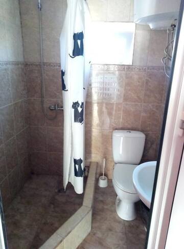 Фото номера Семейный номер с душем Гостевой дом Гостевой дом Villa Marine г. Судак 4