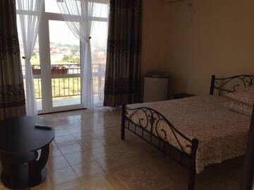 Фото номера Двухместный номер Гостиница Guest House Luxury г. Судак 4