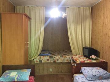 Фото номера Четырехместный номер Гостиница Guest house Victoria г. Судак 2